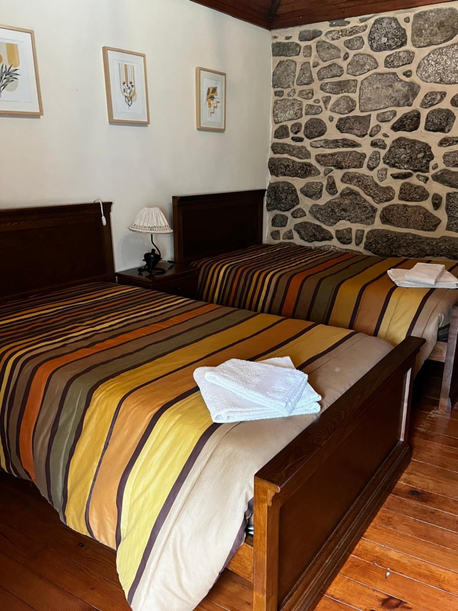 Pensjonat Casa Padre Alexandre Covide Zewnętrze zdjęcie